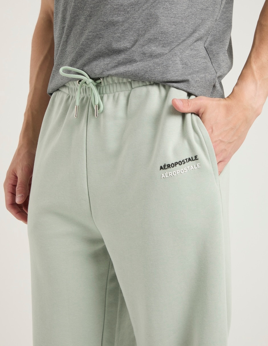 Jogger straight con bolsillos para hombre 14