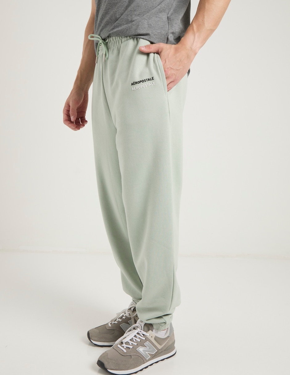 Jogger straight con bolsillos para hombre 15