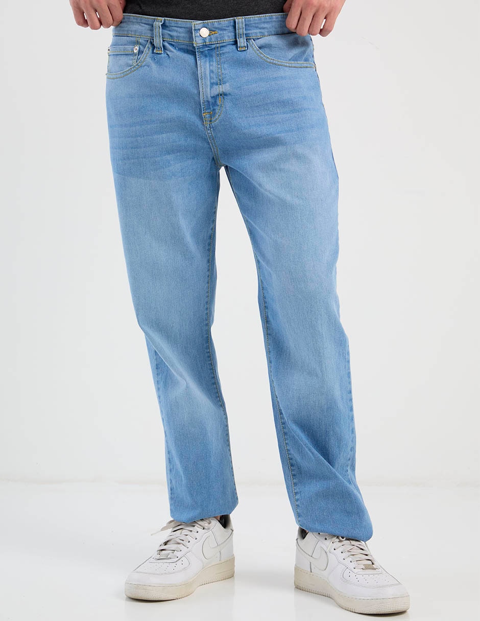 Jeans straight lavado claro para hombre