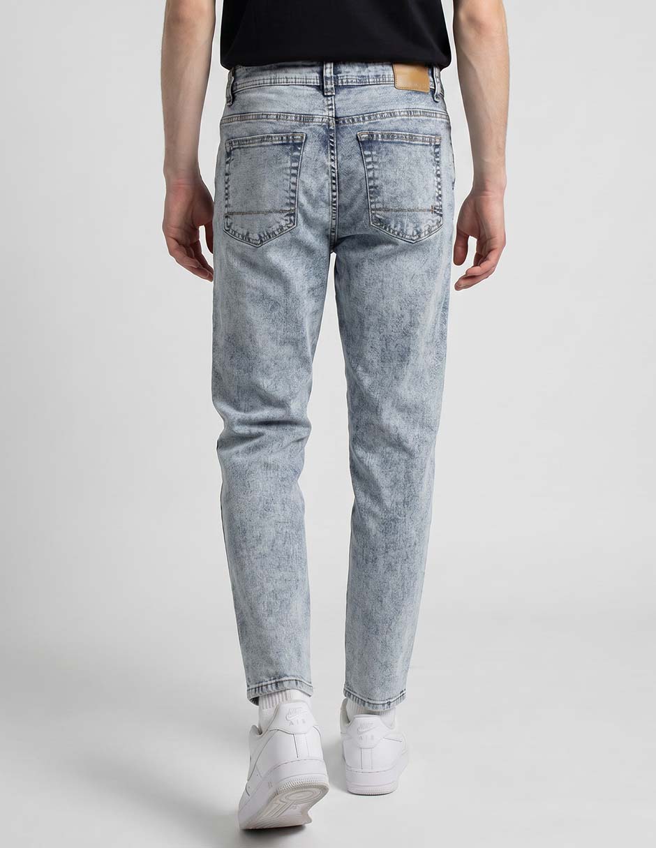 Jeans carrot lavado acid wash para hombre 2