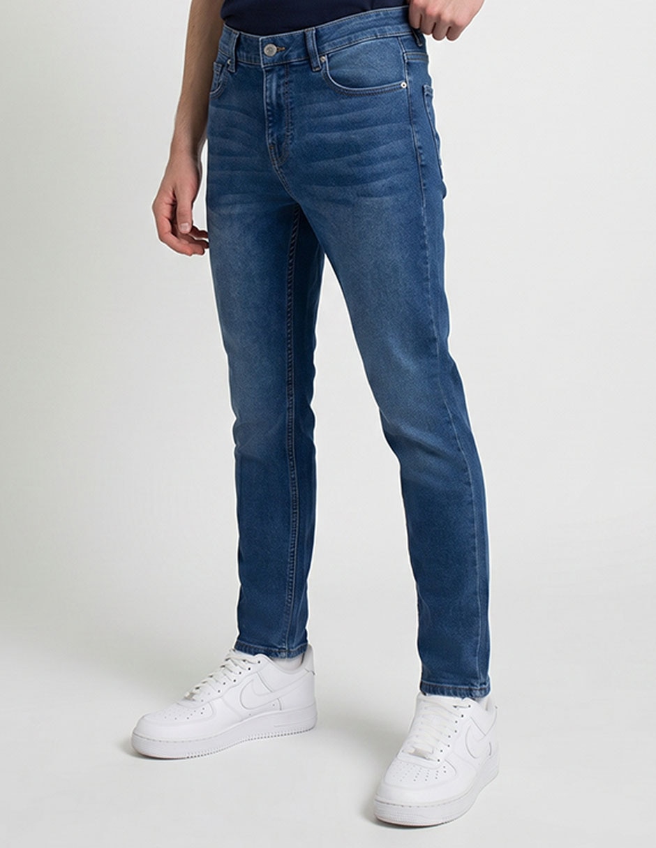 Jeans straight lavado stone wash para hombre