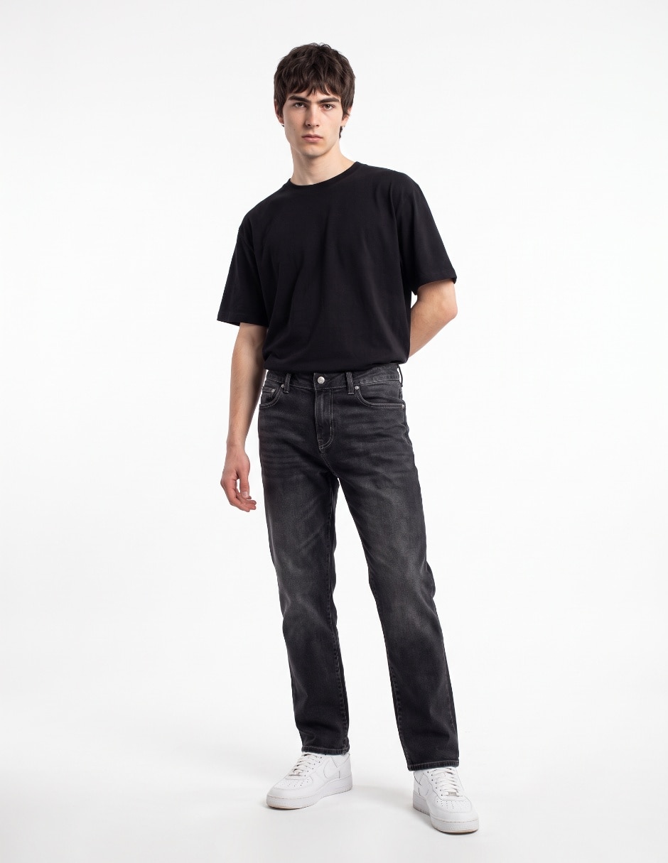 Jeans straight lavado stone wash para hombre 3